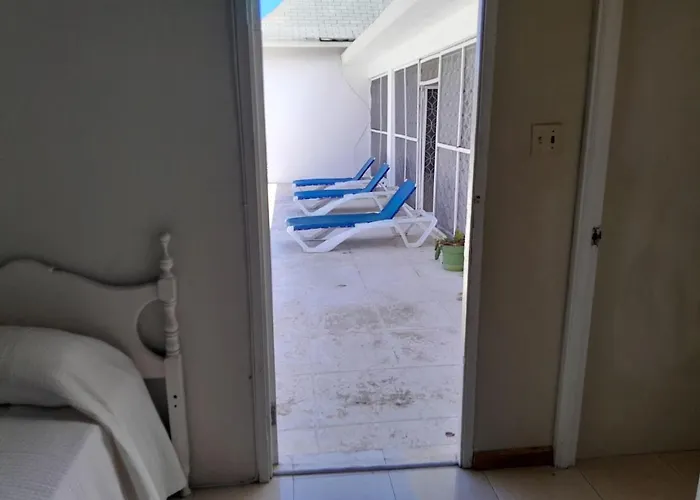 Villa Chinnor-kent Ave Montego Bay