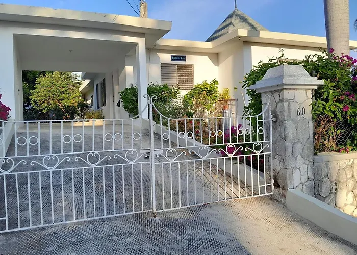 Chinnor-kent Ave * Montego Bay
