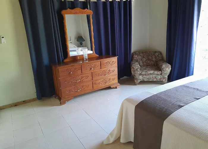 Chinnor-kent Ave Villa Montego Bay