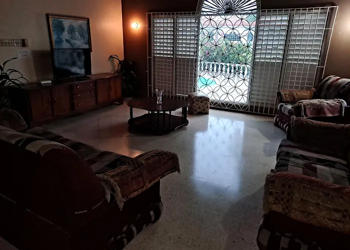 Chinnor-kent Ave * Montego Bay