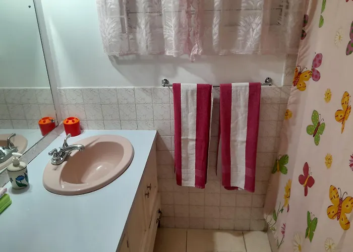 Chinnor-kent Ave Villa *